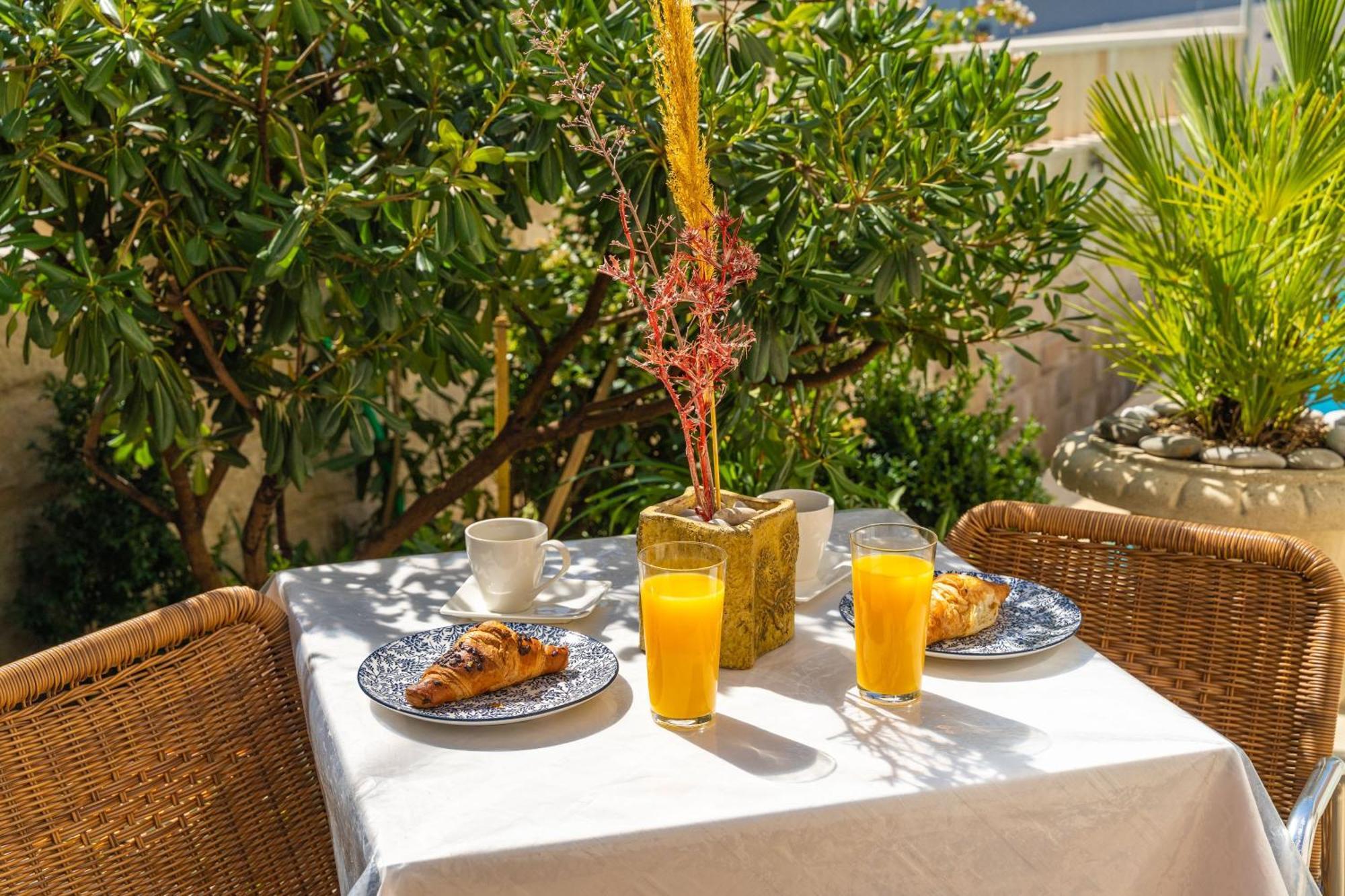 Apartments Villa Aura - Adult Only Dubrovnik Bagian luar foto