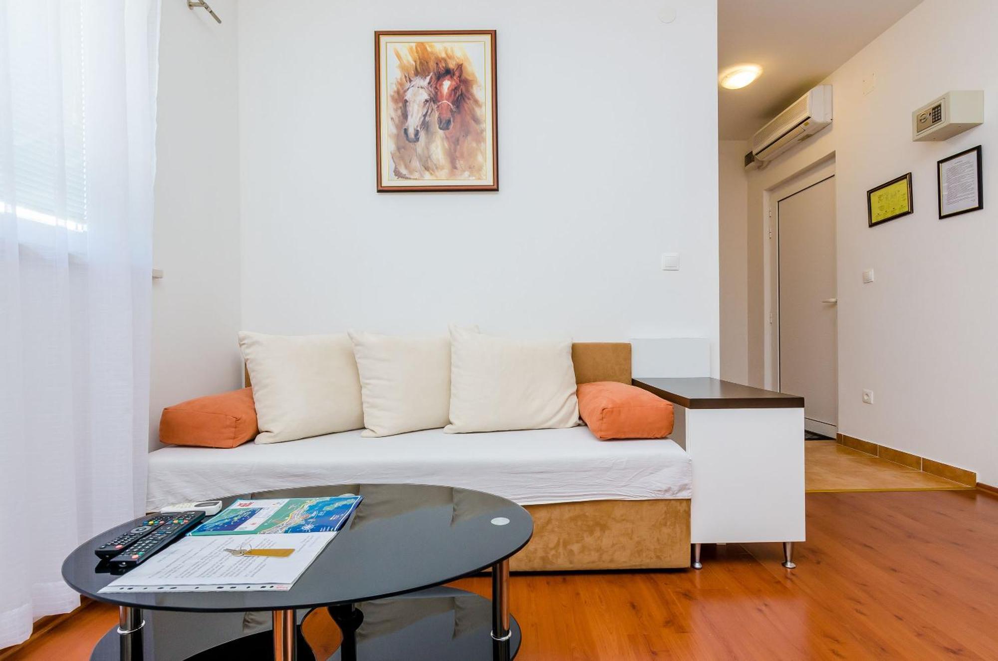 Apartments Villa Aura - Adult Only Dubrovnik Bagian luar foto