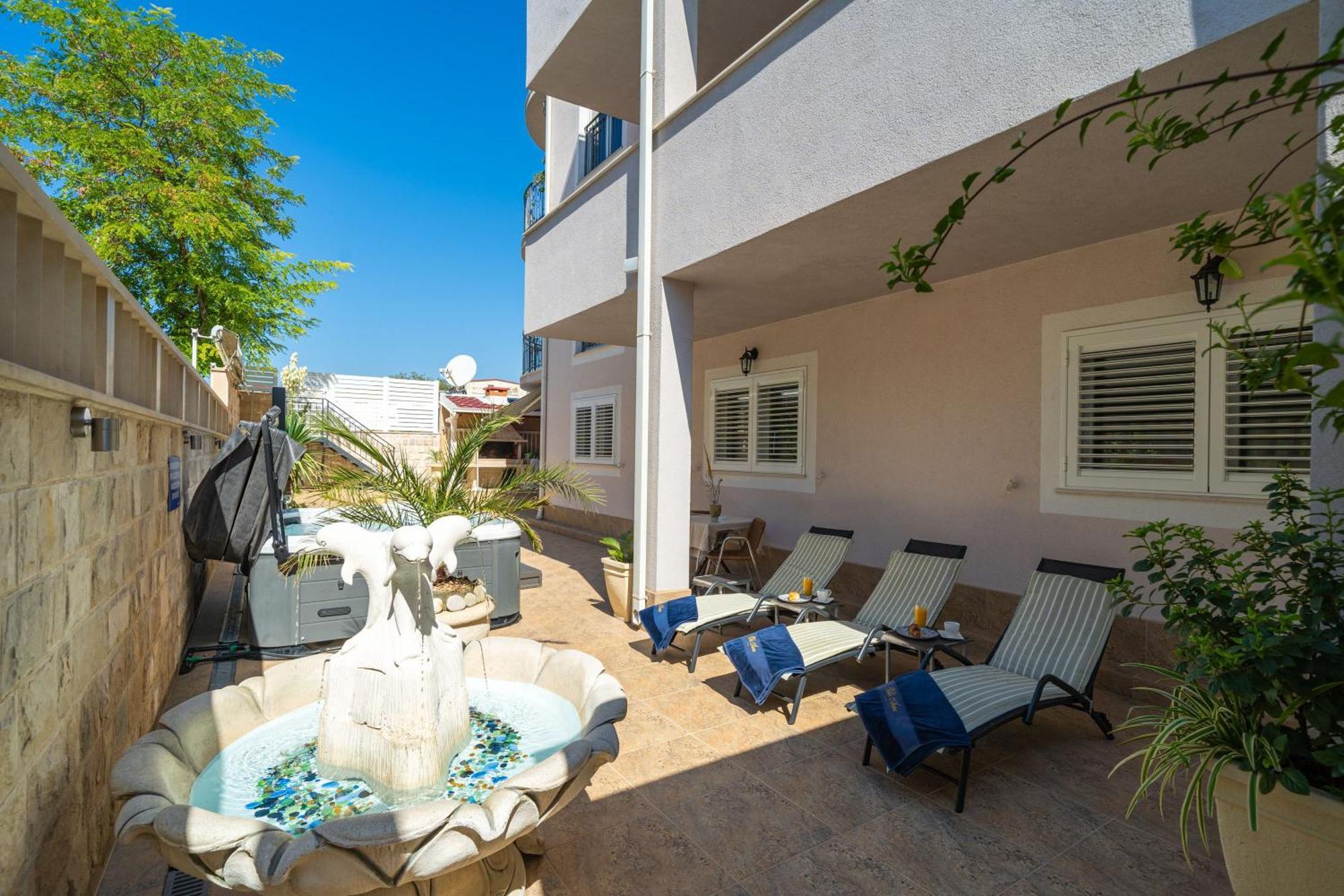 Apartments Villa Aura - Adult Only Dubrovnik Bagian luar foto
