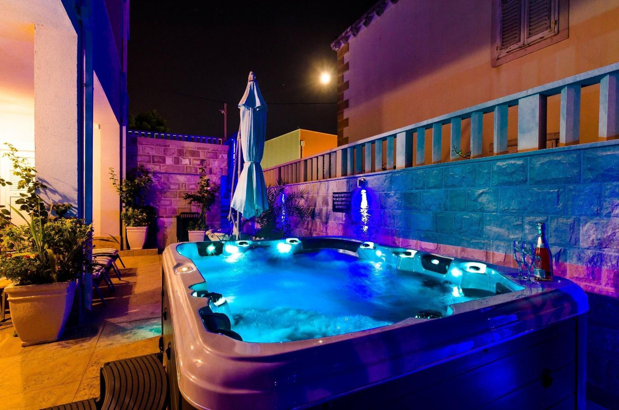 Apartments Villa Aura - Adult Only Dubrovnik Bagian luar foto